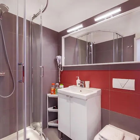 Apartment Feri *