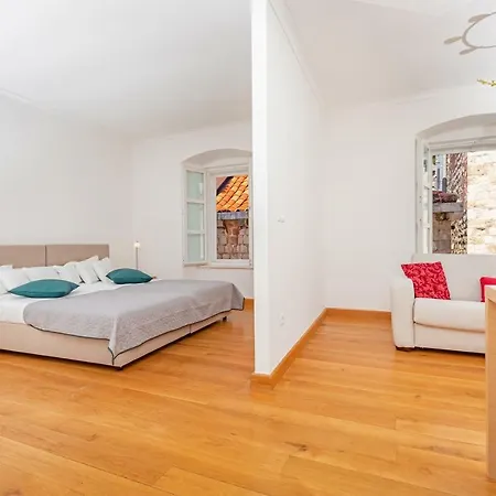 アパート Feri ドゥブロブニク