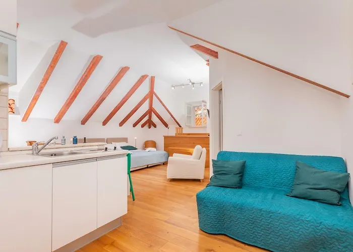 Feri Apartamento *